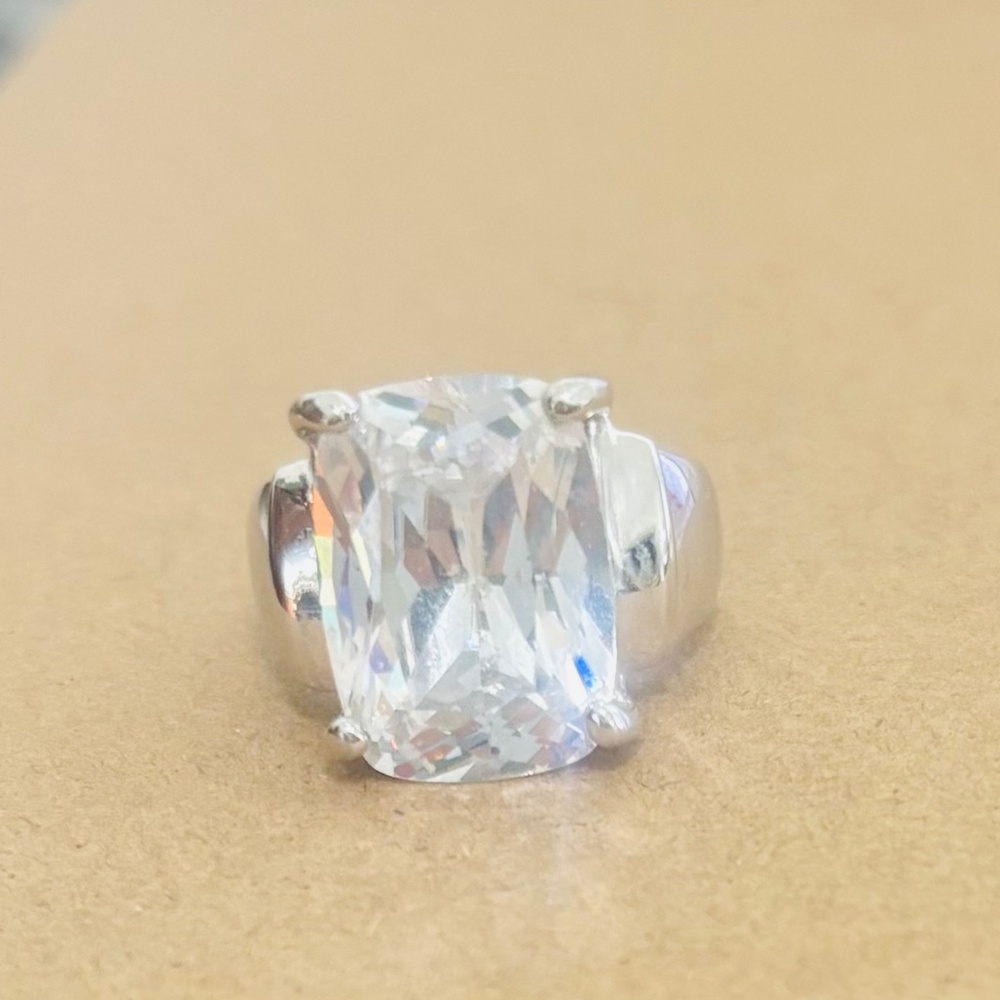 Sterling White Zircon Ring 💍